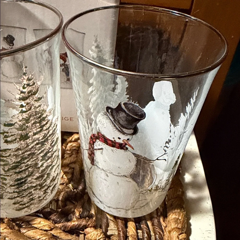Williams Sonoma Snowman ⛄️ Set Of 4 Tumblers BNIB So Detailed.
